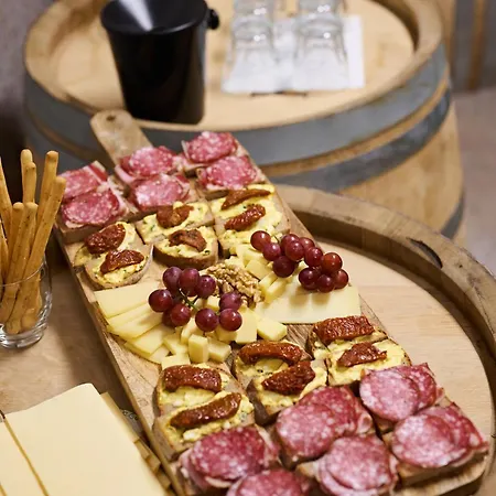 Wine House Kaloh Çiftlik konaklama *