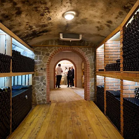 Wine House Kaloh Çiftlik konaklama *