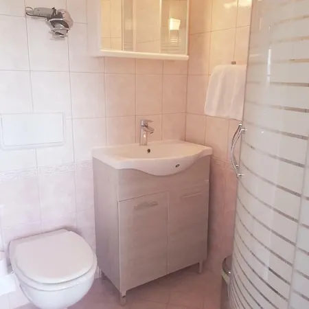 Çiftlik konaklama Wine House Kaloh
